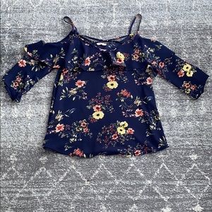 Like new Large Adora Women’s Navy Floral Top